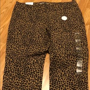 Cheetah ankle pants
